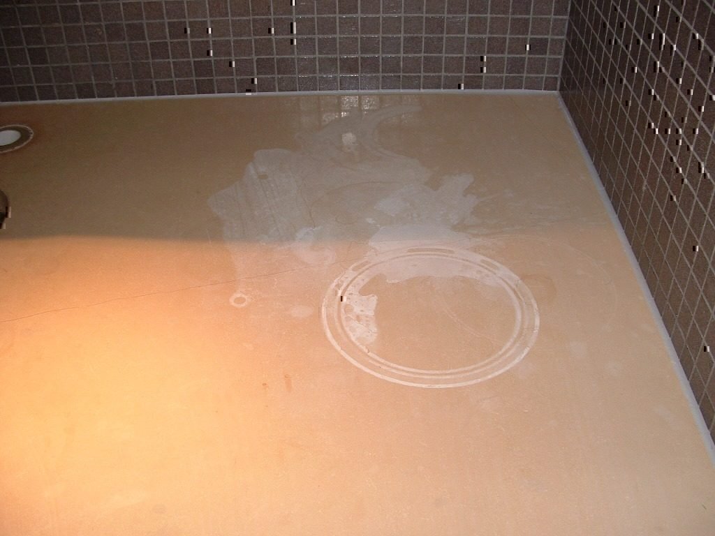 Kalkstein-reinigen-Steinsanierung-1024x768Steindoktor_f11bdb9c Kalkstein reinigen Berlin – Kalkstein-Dusche Privathaus Berlin Vorher