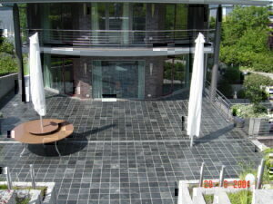 Schiefer-Terrasse-nachher-gereinigt-und-impraegniert-300x225_98ccac19 Schiefer reinigen Berlin – Schieferterrasse Privatvilla Berlin Nachher