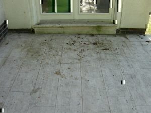 Travertin-2p1Steindoktor_0e479371 Travertin reinigen Berlin – Privathaus Zehlendorf Vorher