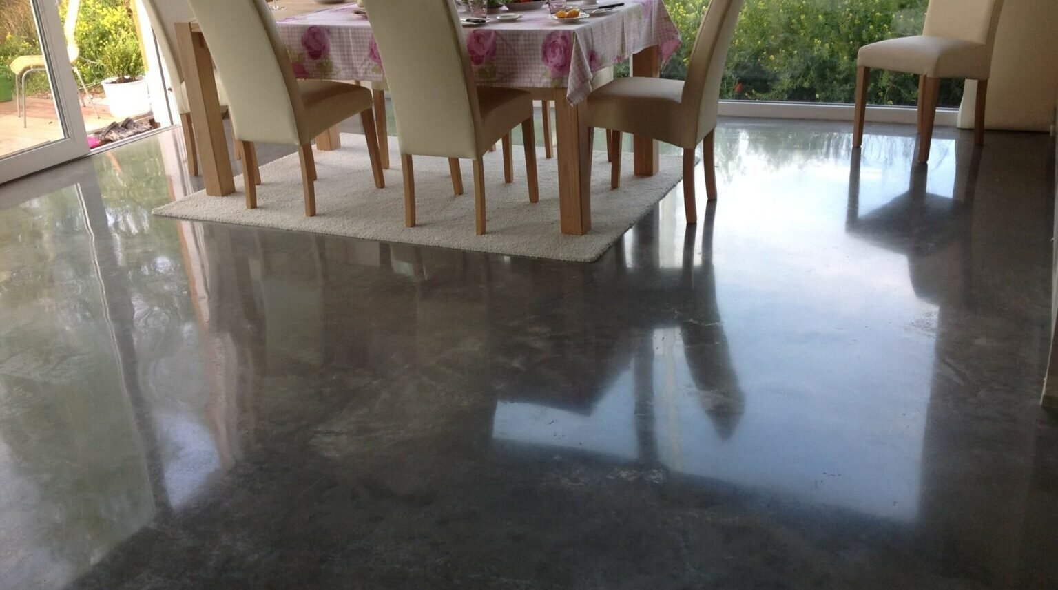 Sichtbeton reinigen und pflegen