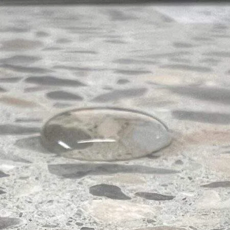 steinveredelung-nano-7_0dbf320b Wasser perlt auf nano-veredeltem Terrazzo ab