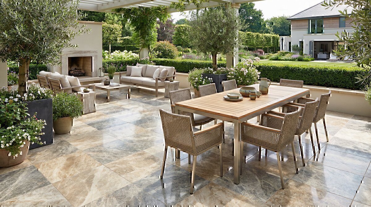 Terrassenplatten aus Naturstein reinigen und pflegen – 7 Steinarten im Vergleich