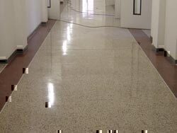 Terrazzo Nachher – Professionell geschliffener und polierter Terrazzoboden